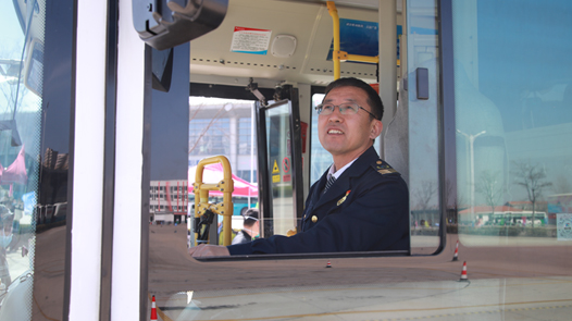 ??å²????³å·´å£?©¾é©¶å???·â??å±±ä????????½æ????ç§°å?? title=