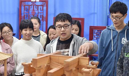 课å??设å?¨å·¥?? 人æ??ä¸?线å?¹å?? title=