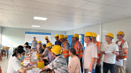 ??绿?????????起??大?????