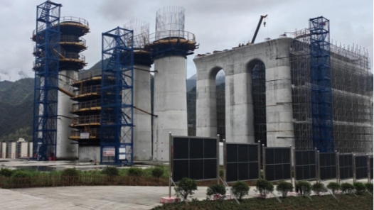 西???????任河?大桥?米?墩桩??????