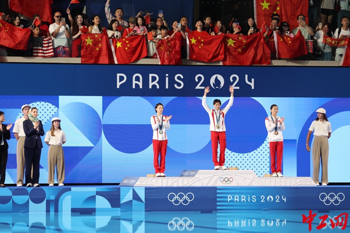 2044108_4096x10000 2044108_4096x10000