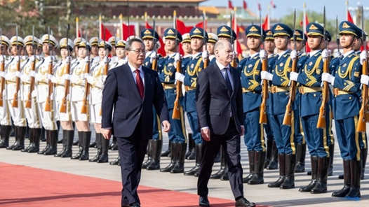 ??强??德??????????